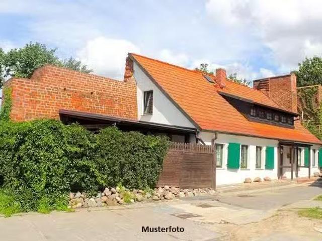 Haus kaufen Neuruppin Ehem. Dreiseitenhof Bauernhaus, umge.