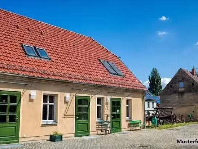 Haus kaufen Salzwedel + Vierseitenhof mit viel Platz