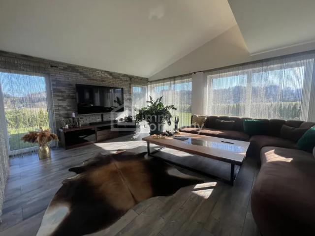 Haus Regau 4844 DS101954801