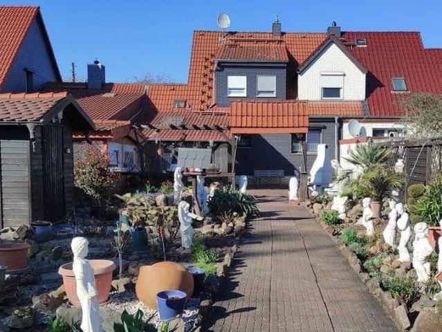 Haus sucht junge Familie mit Lust auf Garten und mehr in Magdeburg