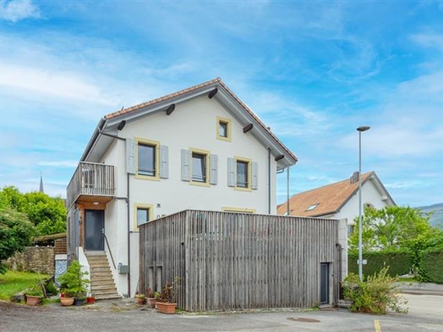 Haus voller Charme im Herzen von Suscévaz