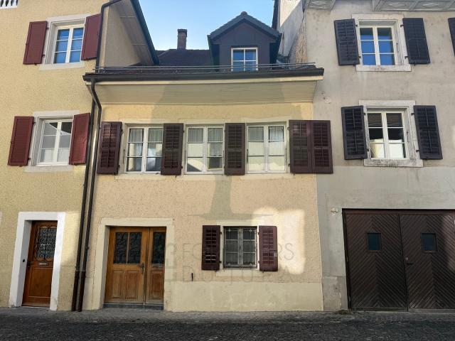 Haus wird komplett renoviert im Herzen von Saint Ursanne