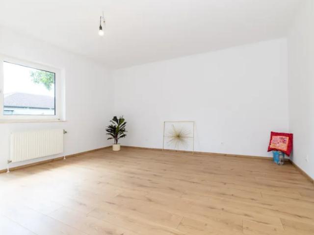 Haus Zu Vermieten Schwechat Schwechat 2700 ES103742932