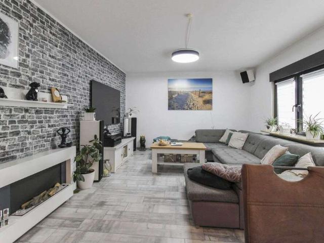 Haus zum Kaufen in Alfeld 270.000,00 EUR 128.08 m²