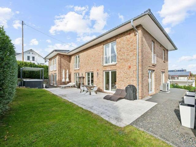 Haus zum Kaufen in Bad Boll 1.490.000,00 EUR 286 m²