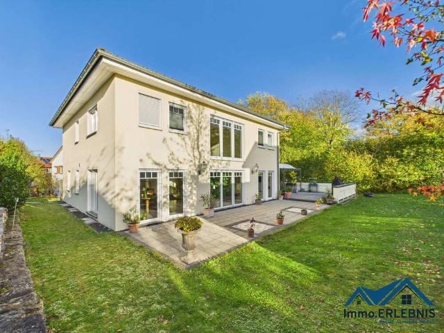 Haus zum Kaufen in Bad Boll 1.590.000,00 EUR 319 m²
