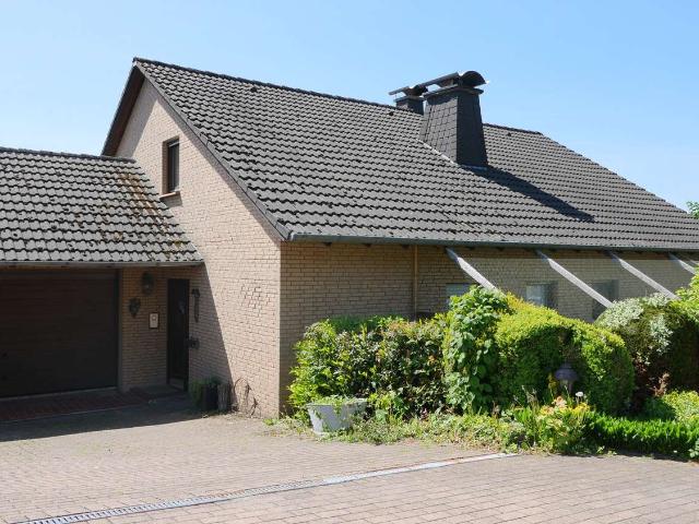 Haus zum Kaufen in Bad Wünnenberg Fürstenberg 299.000,00 EUR 139 m²