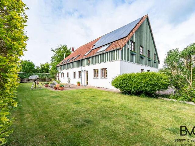 Haus zum Kaufen in Behrensdorf 495.000,00 EUR 259.11 m²