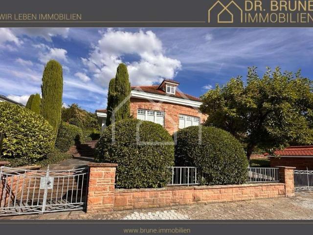 Haus zum Kaufen in Bensheim 1.890.000,00 EUR 438 m²