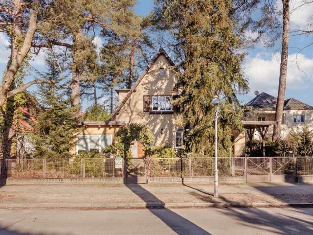 Haus zum Kaufen in Berlin Nikolassee 987.000,00 EUR 141.68 m²