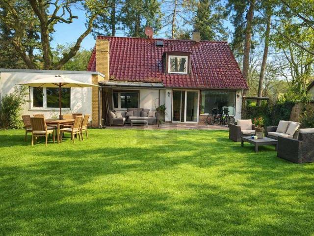 Haus zum Kaufen in Berlin Rosenthal 1.500.000,00 EUR 244 m²
