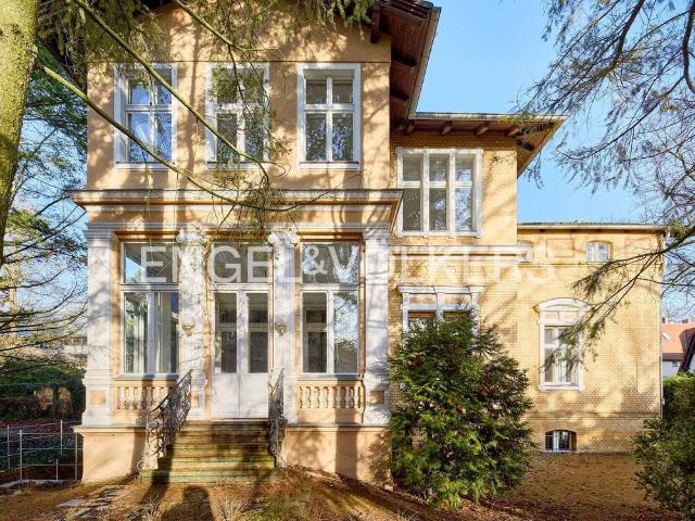 Haus zum Kaufen in Berlin Westend 2.650.000,00 EUR 335.14 m²