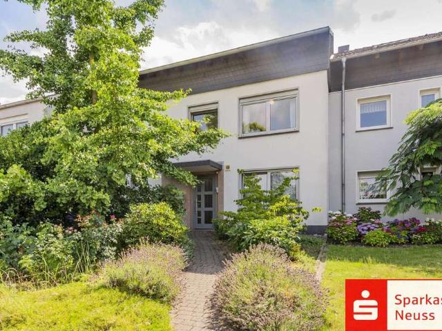 Haus zum Kaufen in Grevenbroich 449.000,00 EUR 194 m²