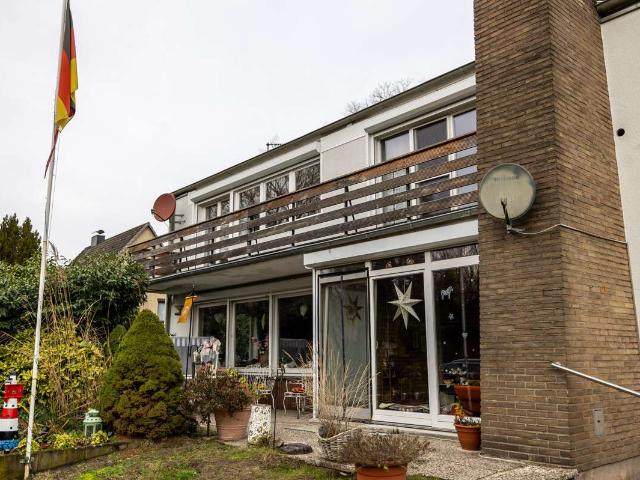 Haus zum Kaufen in Delmenhorst 297.000,00 EUR 286 m²