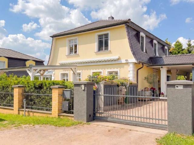 Haus zum Kaufen in Falkensee 359.000,00 EUR 210 m²