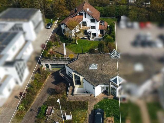 Haus zum Kaufen in Kirchheim unter Teck 1.150.000,00 EUR 266 m²
