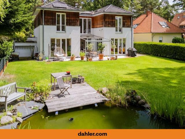 Haus zum Kaufen in Kleinmachnow 3.080.000,00 EUR 343.2 m²