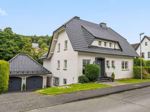 Haus zum Kaufen in Olpe 550.000,00 EUR 238.91 m²