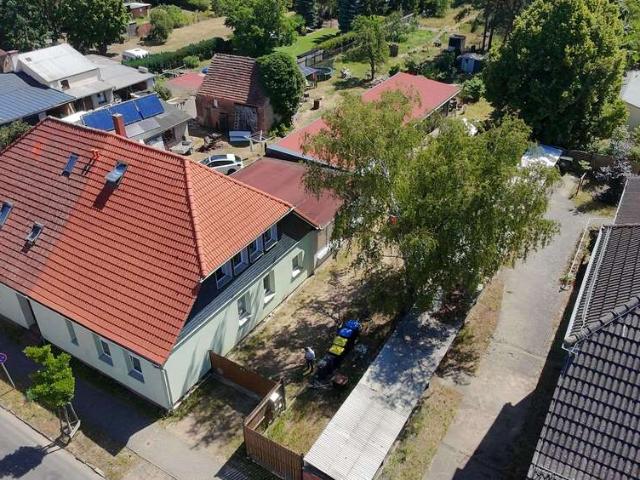 Haus zum Kaufen in Oranienburg 550.000,00 EUR 215.07 m²