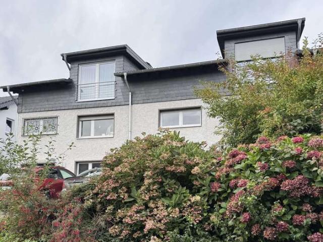 Haus zum Kaufen in Overath 630.000,00 EUR 259.42 m²