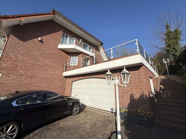 Haus zum Kaufen in Overath 860.000,00 EUR 362.94 m²