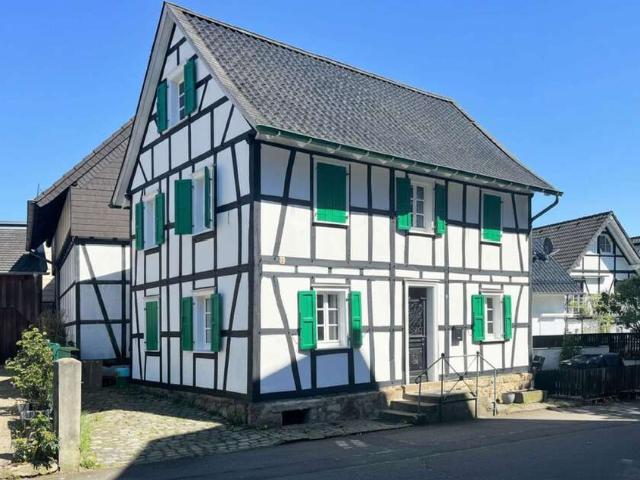 Haus zum Kaufen in Overath Zentrum 398.000,00 EUR 77.9 m²