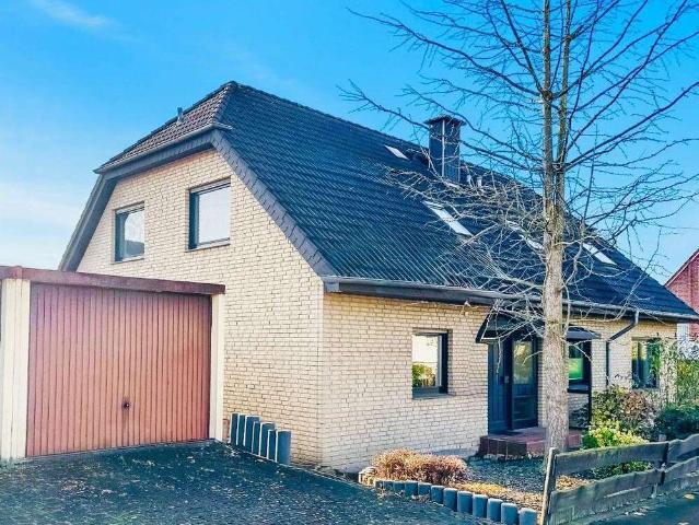 Haus zum Kaufen in Löhne 385.000,00 EUR 200 m²