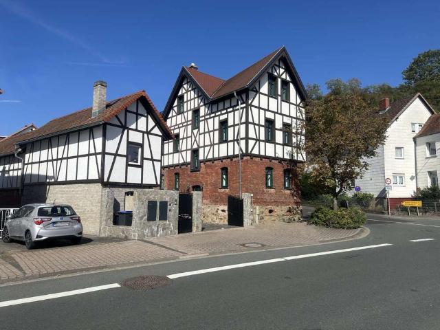 Haus zum Kaufen in Lahnau Atzbach 619.000,00 EUR 200 m²