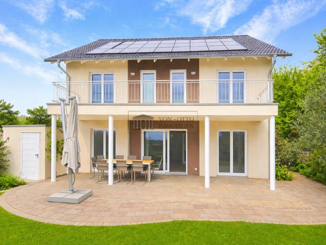 Haus zum Kaufen in Leverkusen 1.294.625,00 EUR 197 m²