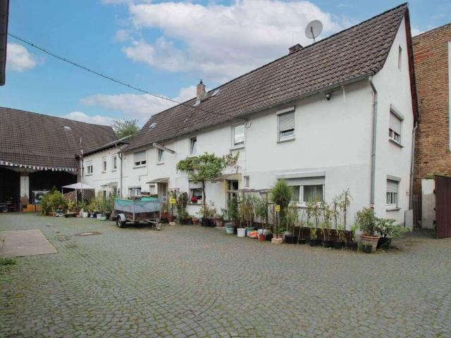 Haus zum Kaufen in Liederbach am Taunus 689.500,00 EUR 143.16 m²