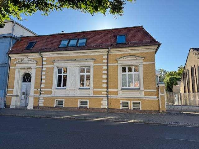 Haus zum Kaufen in Luckenwalde 950.000,00 EUR 364 m²