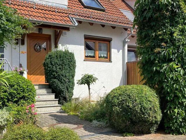 Haus zum Kaufen in March Holzhausen 530.000,00 EUR 111 m²