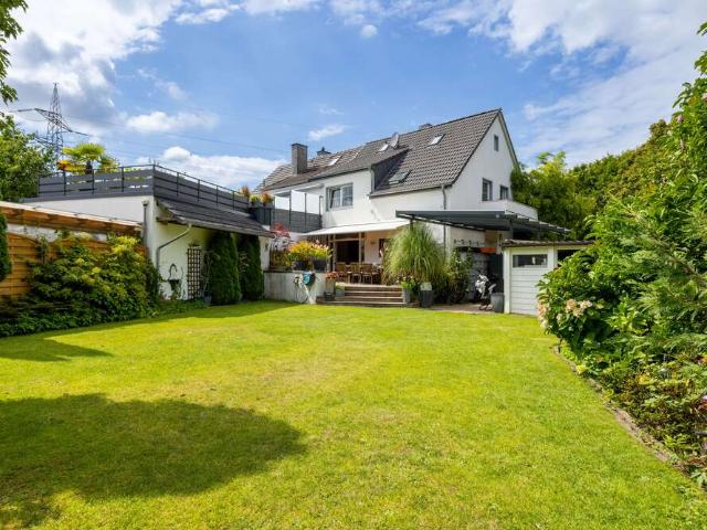 Haus zum Kaufen in Meerbusch 749.000,00 EUR 130.48 m²