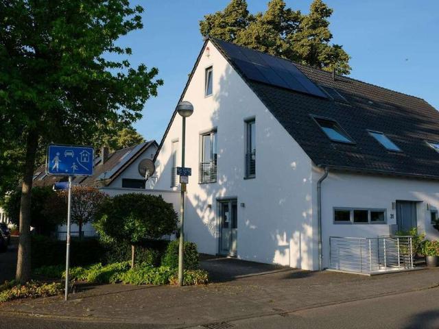 Haus zum Kaufen in Meerbusch 890.000,00 EUR 190 m²