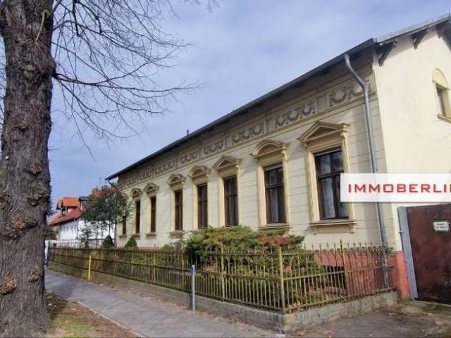 Haus zum Kaufen in Nauen 695.000,00 EUR 280 m²