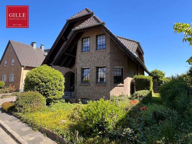 Haus zum Kaufen in Neuss 665.000,00 EUR 199.45 m²