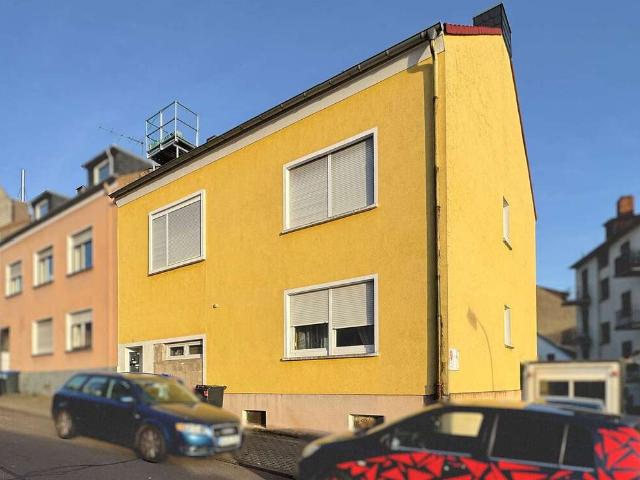 Haus zum Kaufen in Saarbrücken 290.000,00 EUR 208 m²