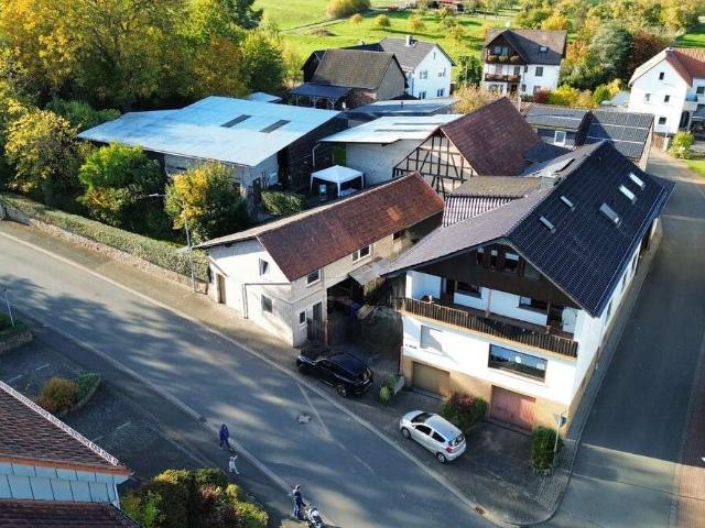 Haus zum Kaufen in Schöffengrund Niederwetz 595.000,00 EUR 358 m²