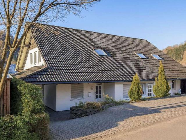 Haus zum Kaufen in Schmallenberg 299.000,00 EUR 159.1 m²