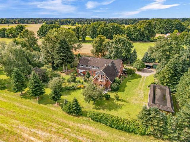 Haus zum Kaufen in Stuhr 699.000,00 EUR 542 m²