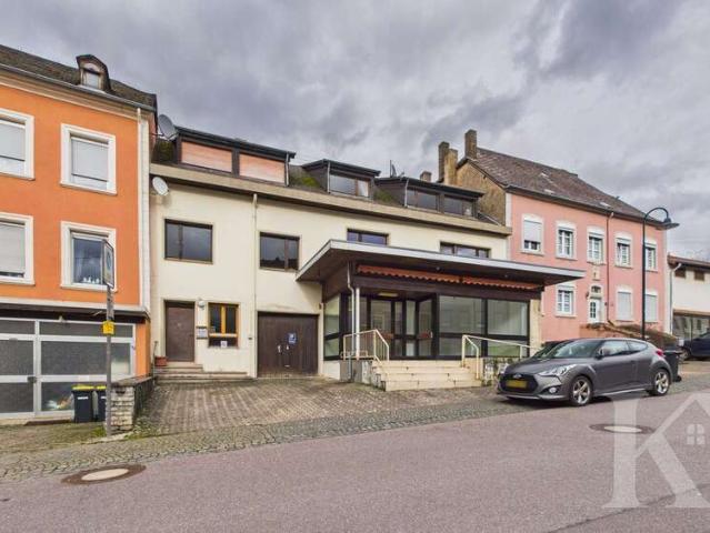 Haus zum Kaufen in Perl 569.000,00 EUR 380.06 m²
