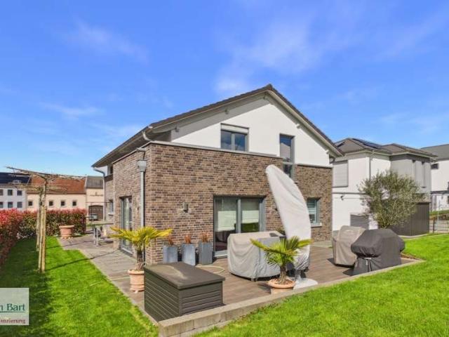Haus zum Kaufen in Perl Tettingen Butzdorf 698.800,00 EUR 167 m²