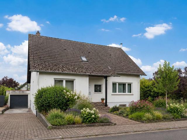 Haus zum Kaufen in Rehlingen Siersburg 355.000,00 EUR 180 m²