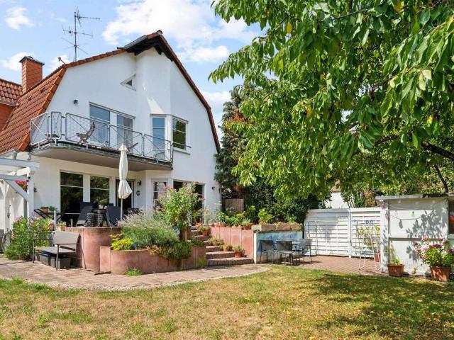 Haus zum Kaufen in Rüsselsheim am Main 822.000,00 EUR 169 m²