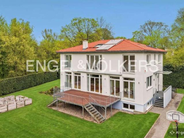 Haus zum Kaufen in Teltow 1.795.000,00 EUR 270 m²