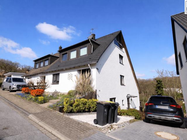 Haus zum Kaufen in Velbert 449.000,00 EUR 152.59 m²