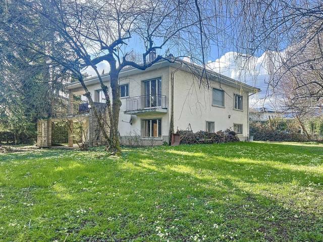 Haus zum Renovieren in idyllischer Umgebung
