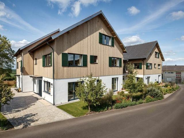 Haus 3 / 7.5 Zimmer Einfamilienhaushälfte am Bach