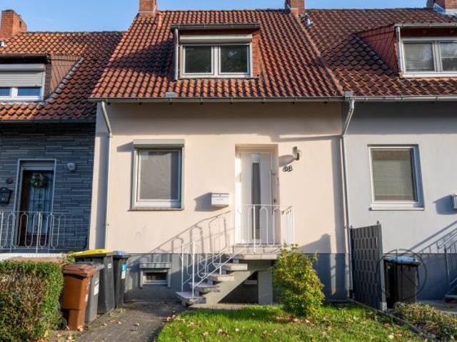 Modernes Reihenhaus mit Garten und wohnlich nutzbarem Untergeschoss in Bremen Huchting