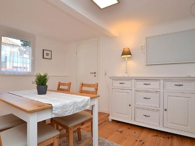 Haus 90 m² 895 € zur Miete Höchberg 97204